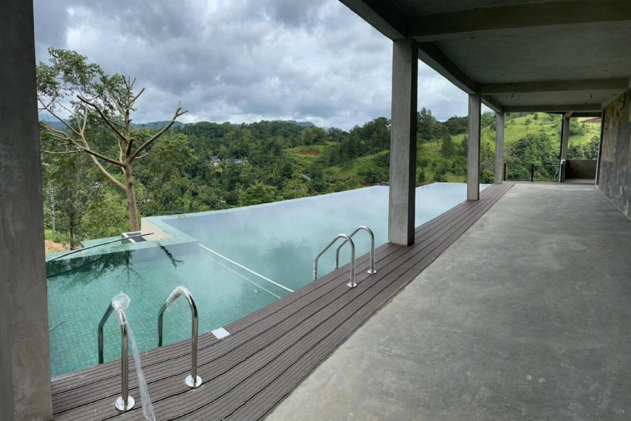 Riverbank Resort Гампола Экстерьер фото