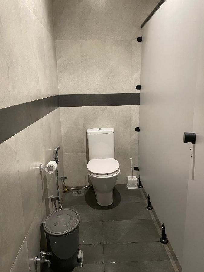 Riverbank Resort Гампола Экстерьер фото