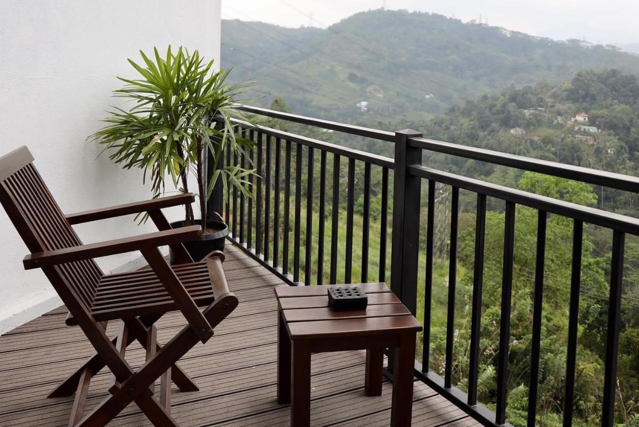 Riverbank Resort Гампола Экстерьер фото