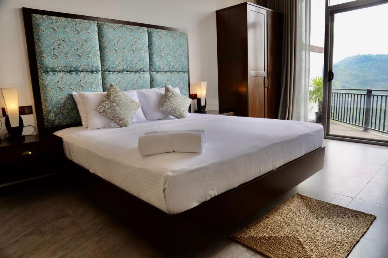 Riverbank Resort Гампола Экстерьер фото
