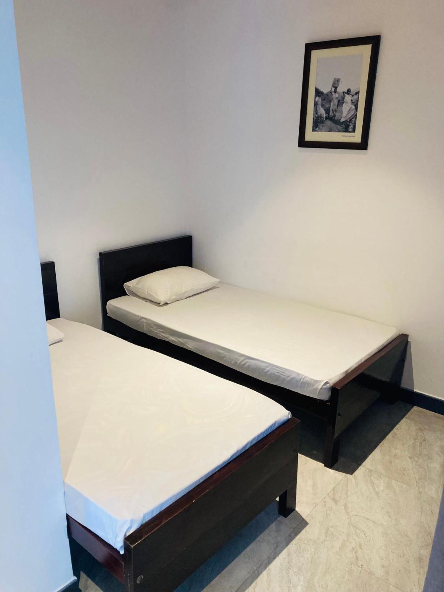 Riverbank Resort Гампола Экстерьер фото
